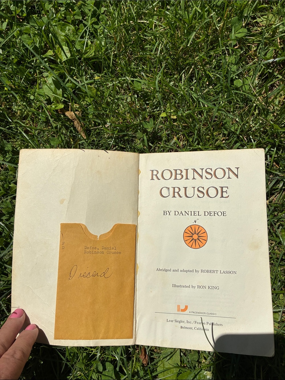 Robinson Crusoe by Daniel Defoe Vintage Paperback 1967 - Picture 3 of 7